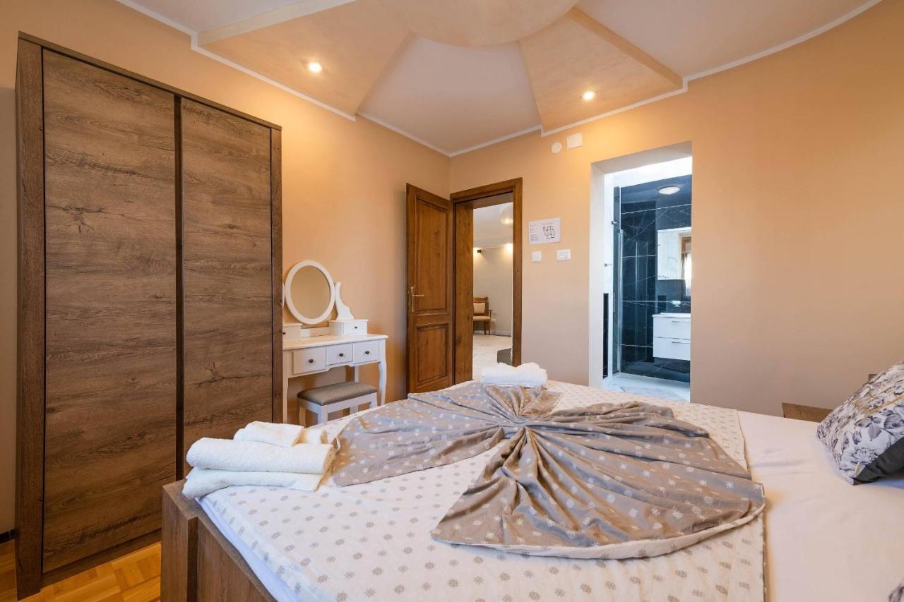 Villa Zorica Porec Exterior photo