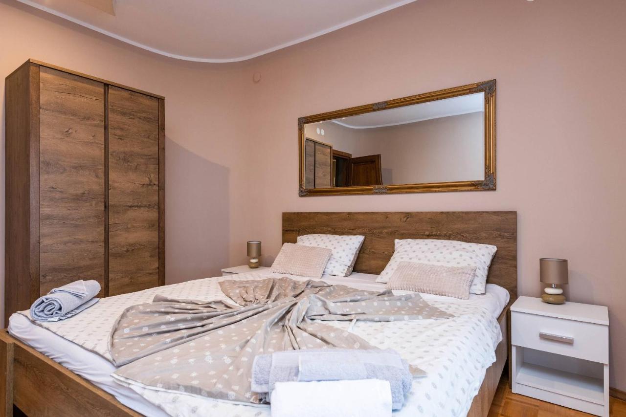 Villa Zorica Porec Exterior photo