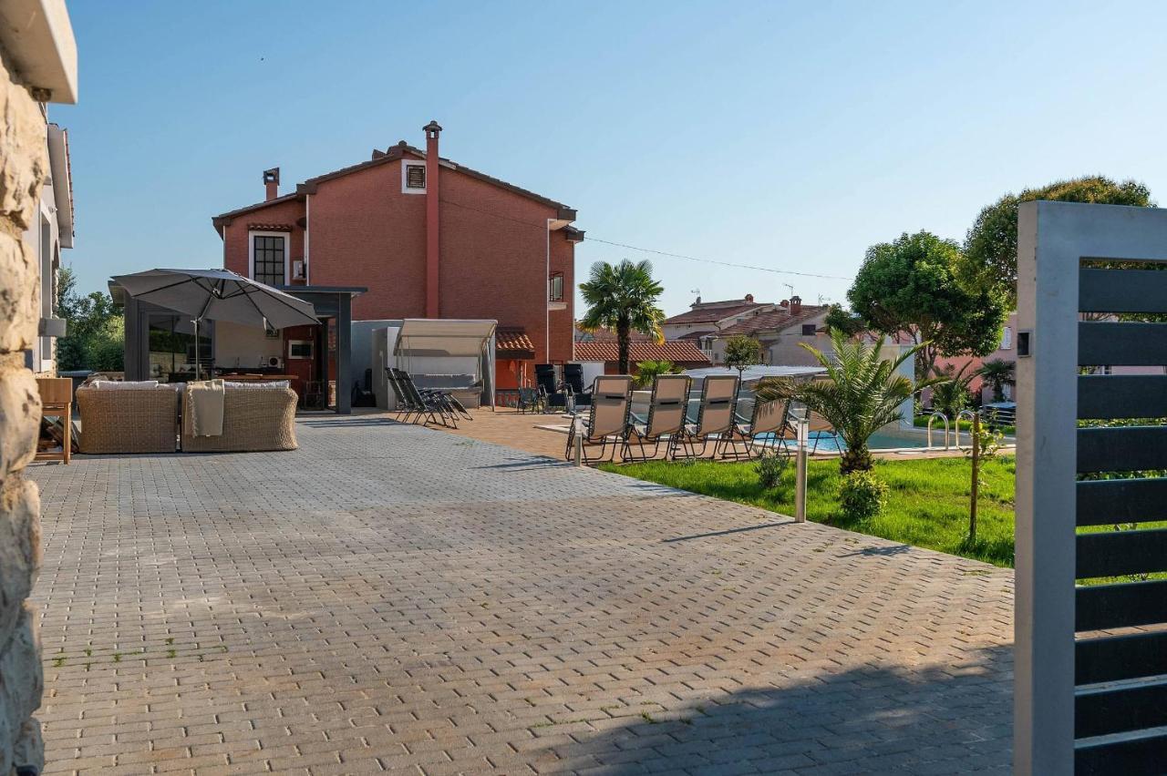 Villa Zorica Porec Exterior photo